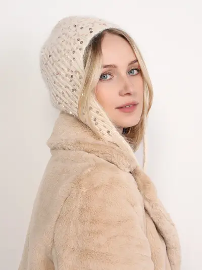 Шапка-ушанка с пайетками в ассортименте